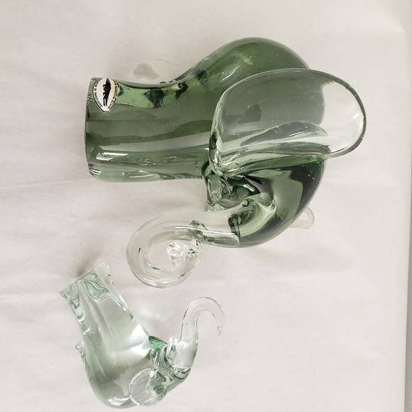 NGWENYA GLASS ELEPHANT 2pc - Picture 5 of 11